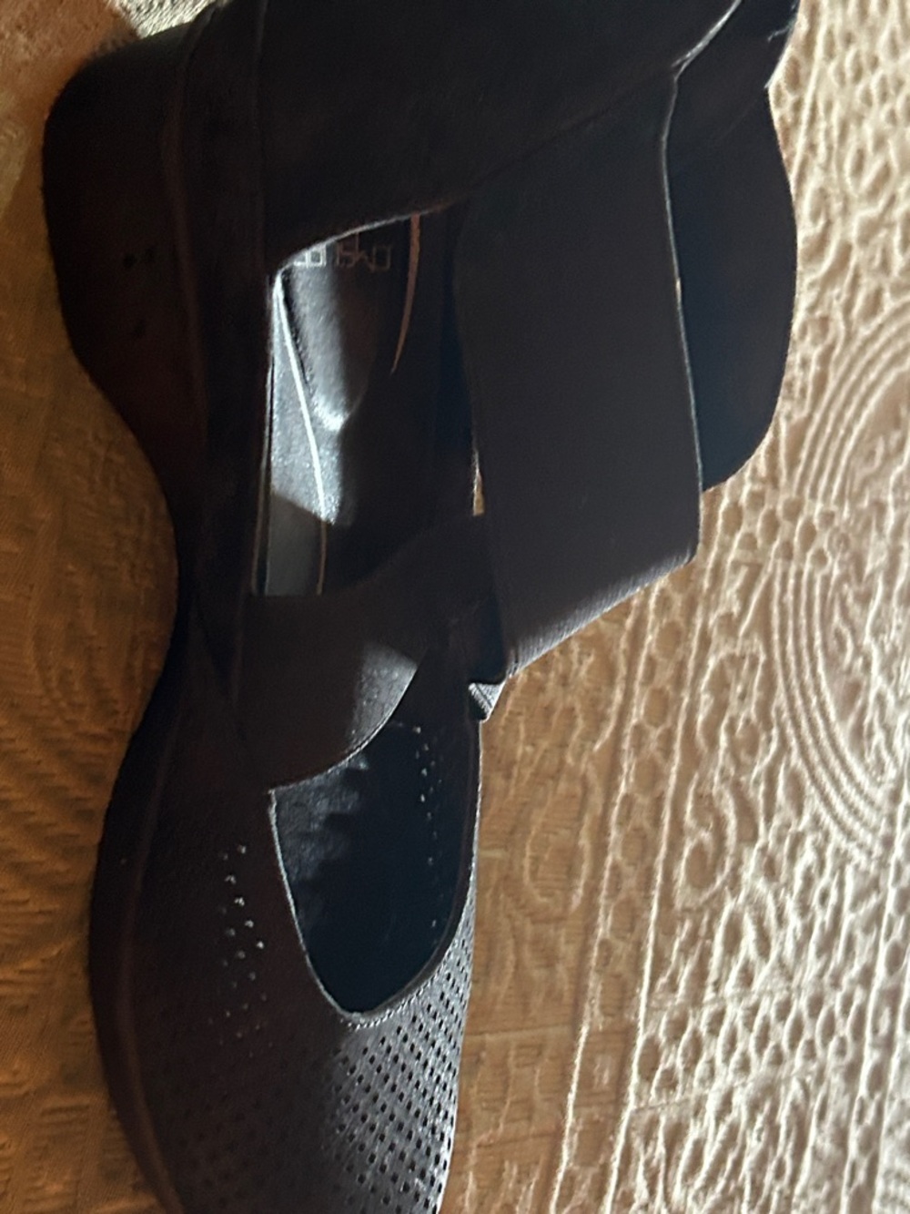 Dansko Black Perforated Cross-Strap shoes size 38 (7.5 -8 women) - Picture 7 of 7